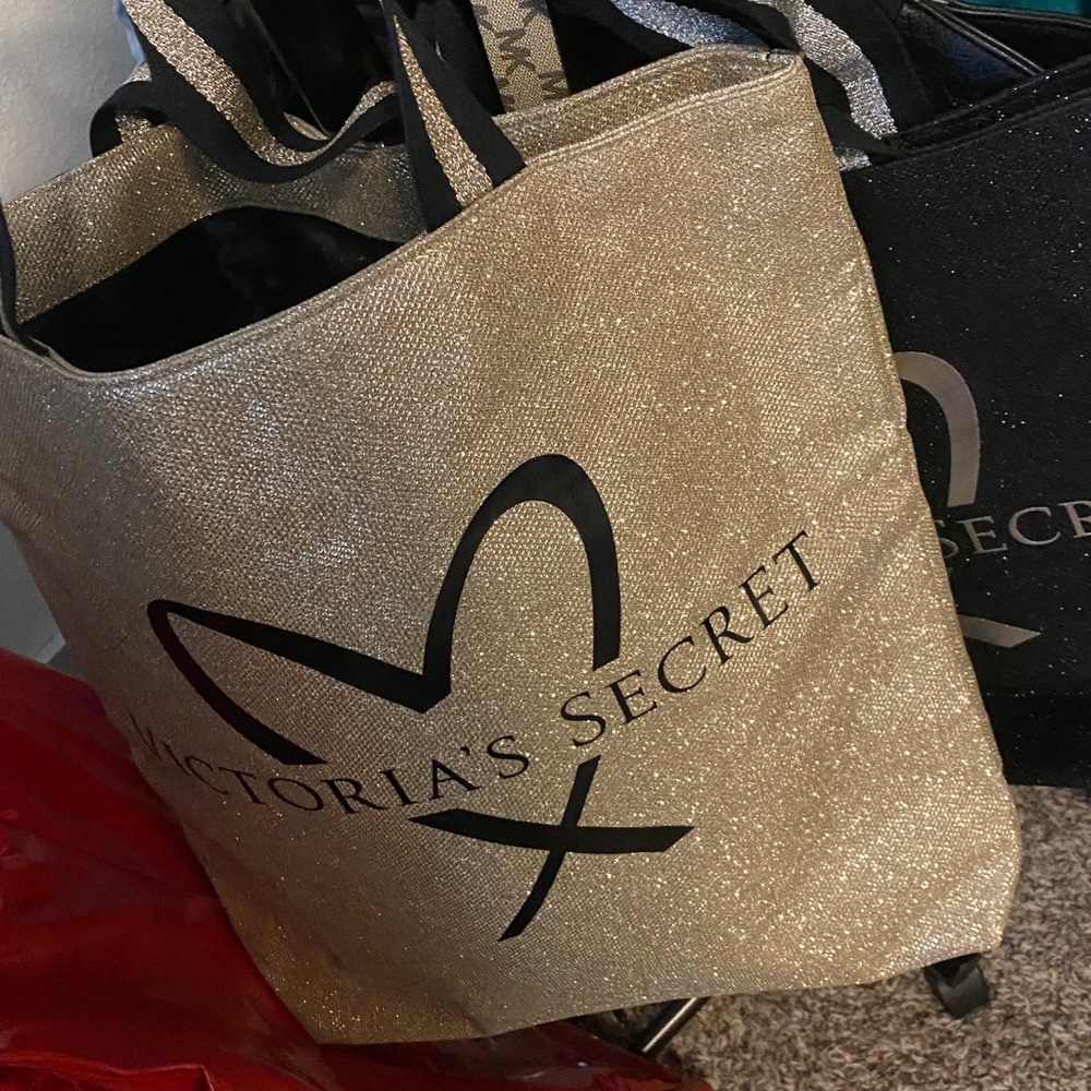 Victoria’s Secret tote